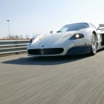 Maserati mc12 on freeway Wallpaper