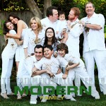 tv modern family wallpaper