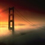 GOLDEN GATE BRIDGE IN FOG Wallpaper